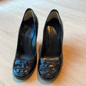 New Tory Burch Wedge Rounded Pump, Size 5